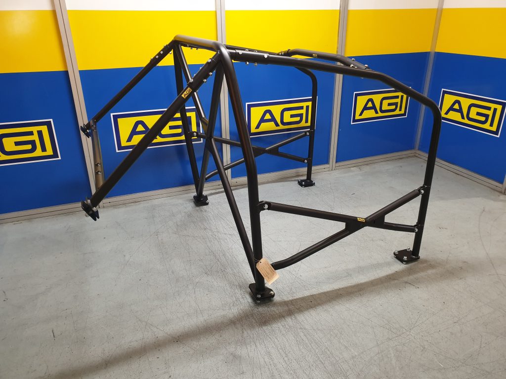 (C) VW Golf Mk5 - Full cage 6pt Bolt in - AGI ROLL CAGES