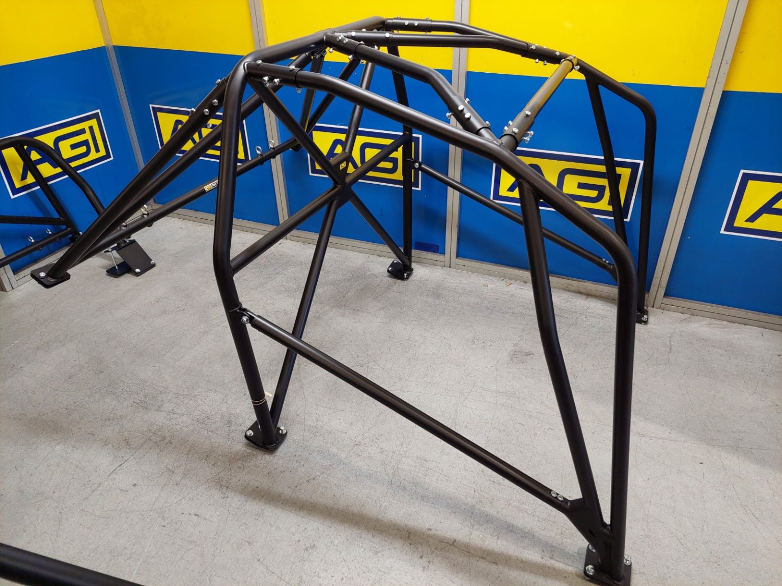 (E) Holden Commodore Gen 3 (VT,VX,VY,VZ) - Full Cage (6 Point) Bolt In ...